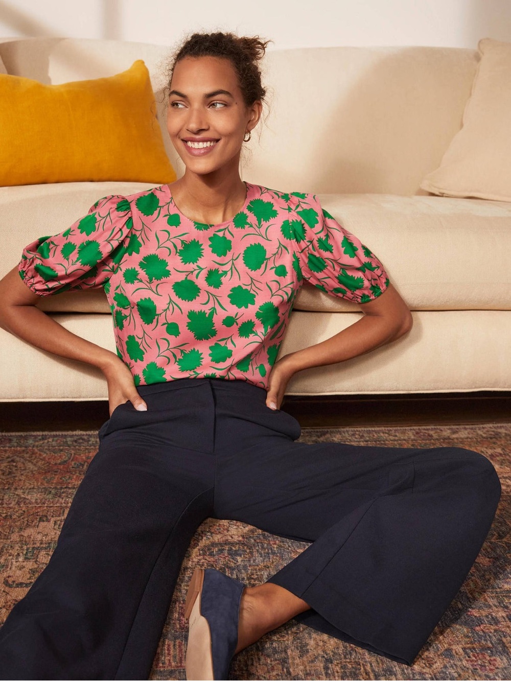 Boden Adriana Puff Sleeve Top
Pink & Green  Sleeve Blouse 6 silk blend
